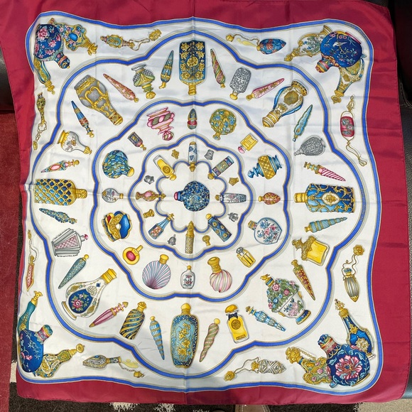 !!Vintage Hermes!! Scarf 100% Silk Lu Falcon Perfume Bottles - Great Condition!! - Picture 1 of 6